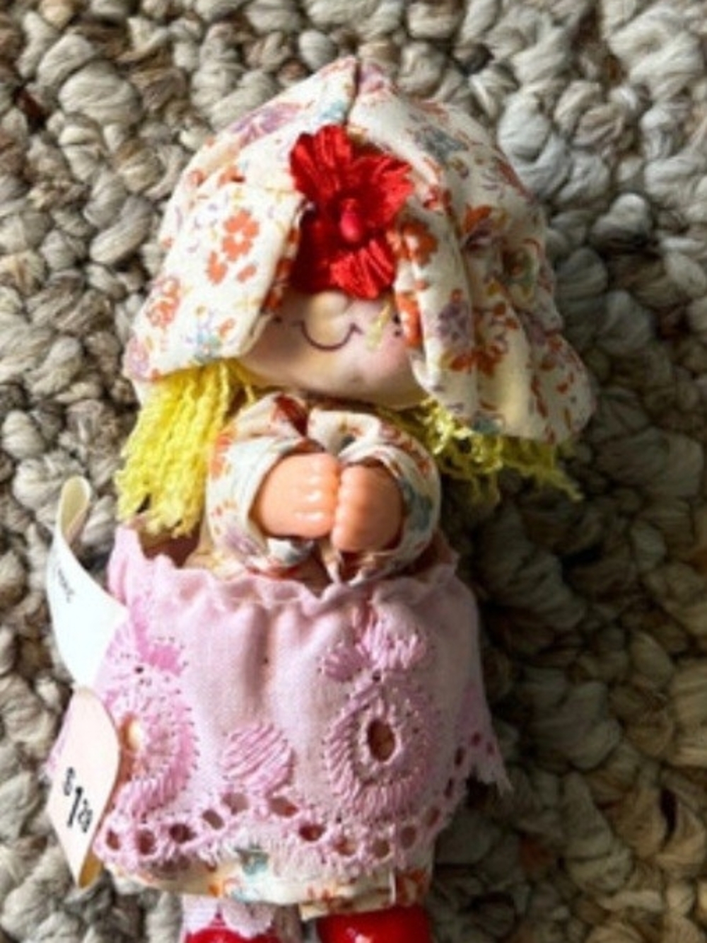 Grabber Clip On Flower Girl Doll Ornament Pinch Toy Vintage 1982 Korea